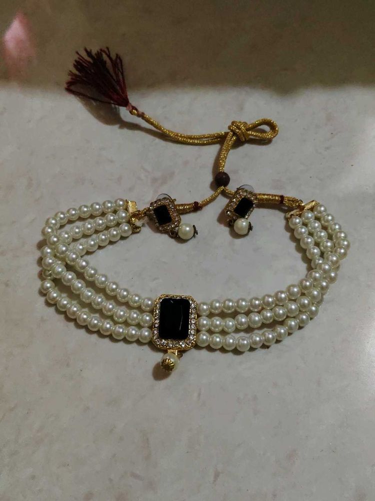 Elegant Pearl Choker Necklace Set