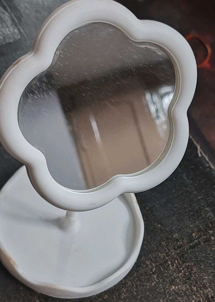 Cute Cloud Shaped Makeup Mirror