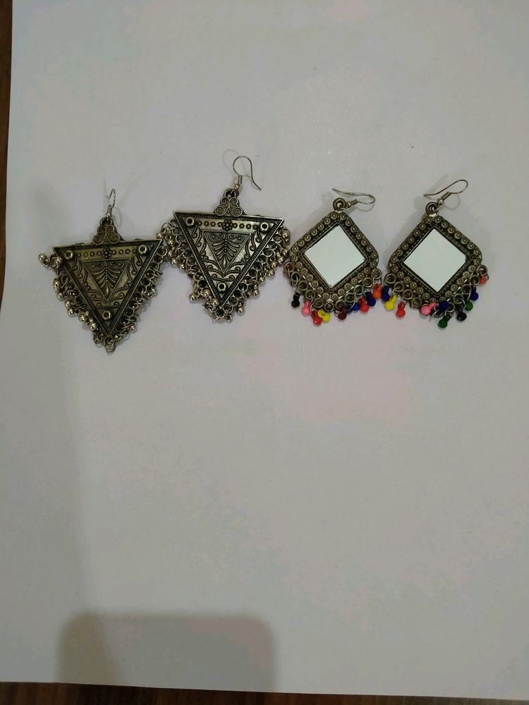 Beautiful 2 Pairs Of Earings