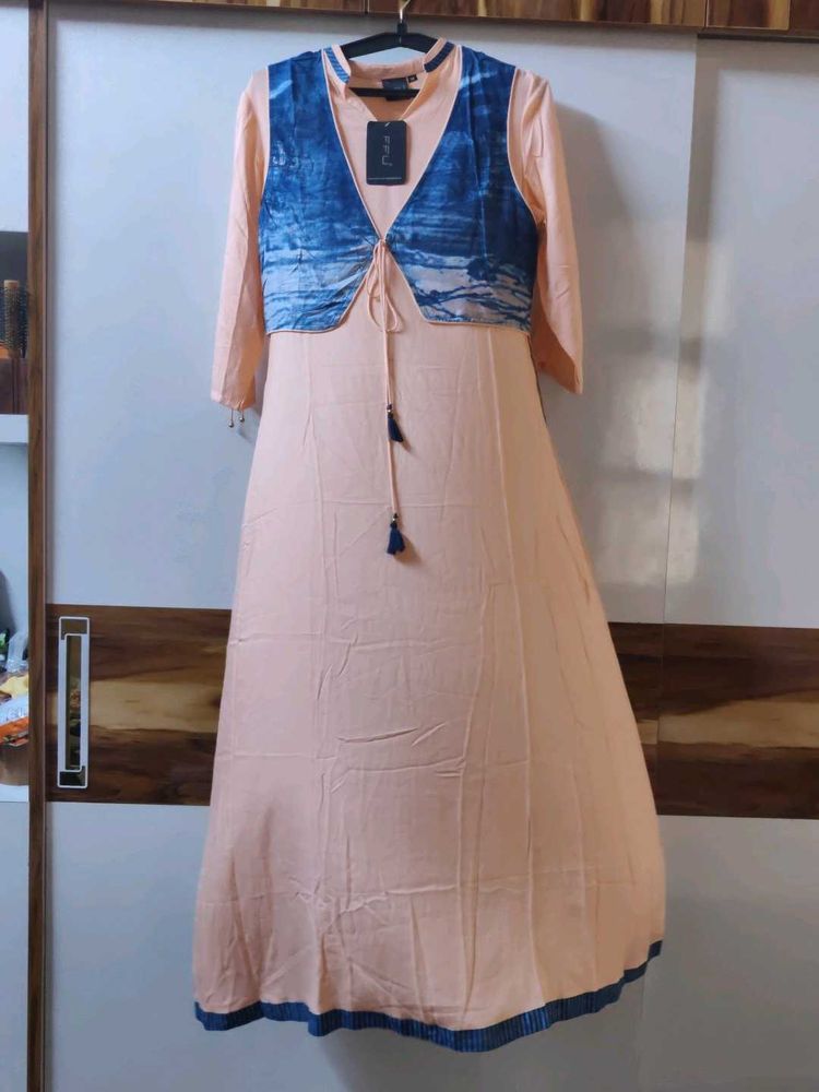 Peach Kurta with Blue Tie-Dye Shrug