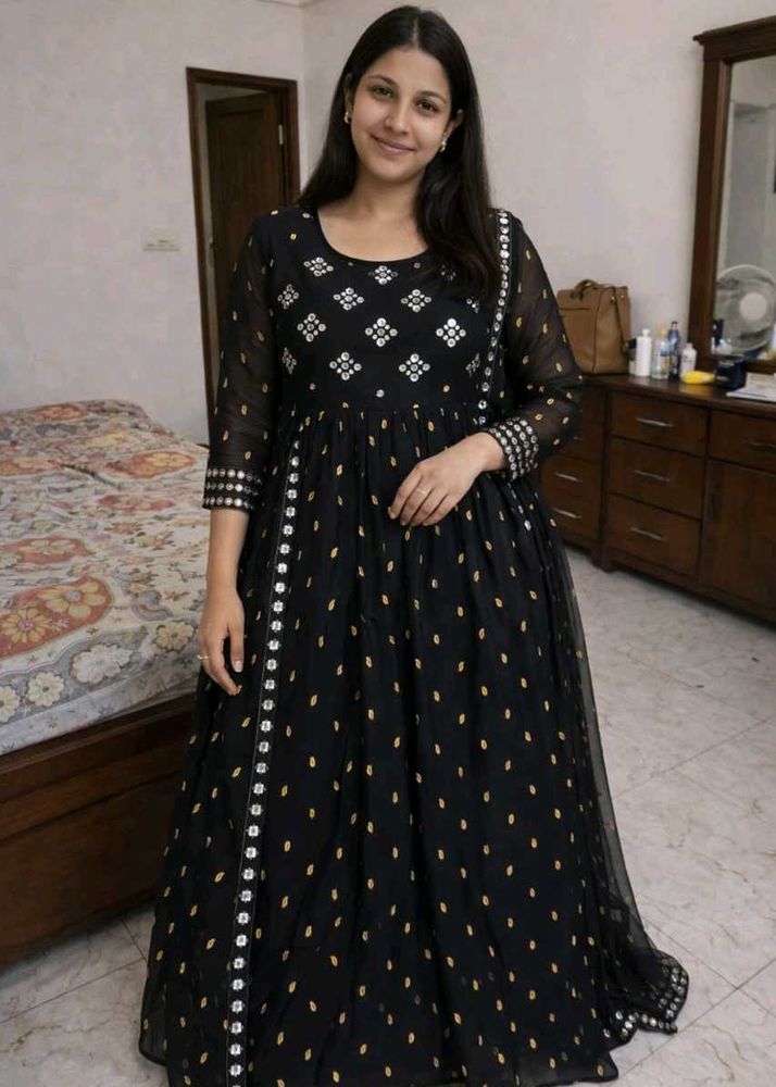 Elegant Black Kurta Set with Mirror Details L
