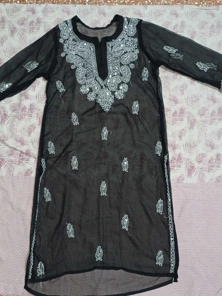 Chikankari kurti
