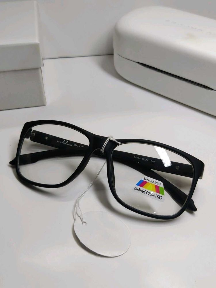 Transitional Stylish Black Frame Sunglasses