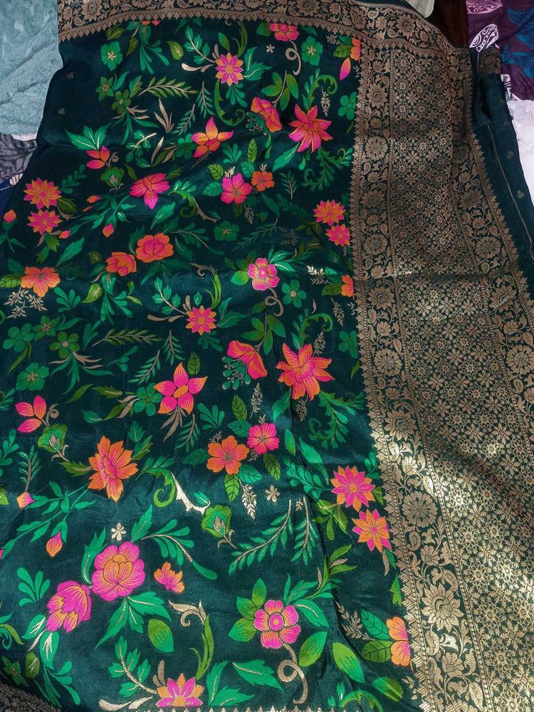 new unused designer Elegant Floral Design Saree