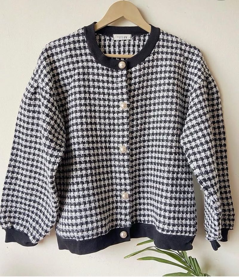 Chic Houndstooth Knit Cardigan