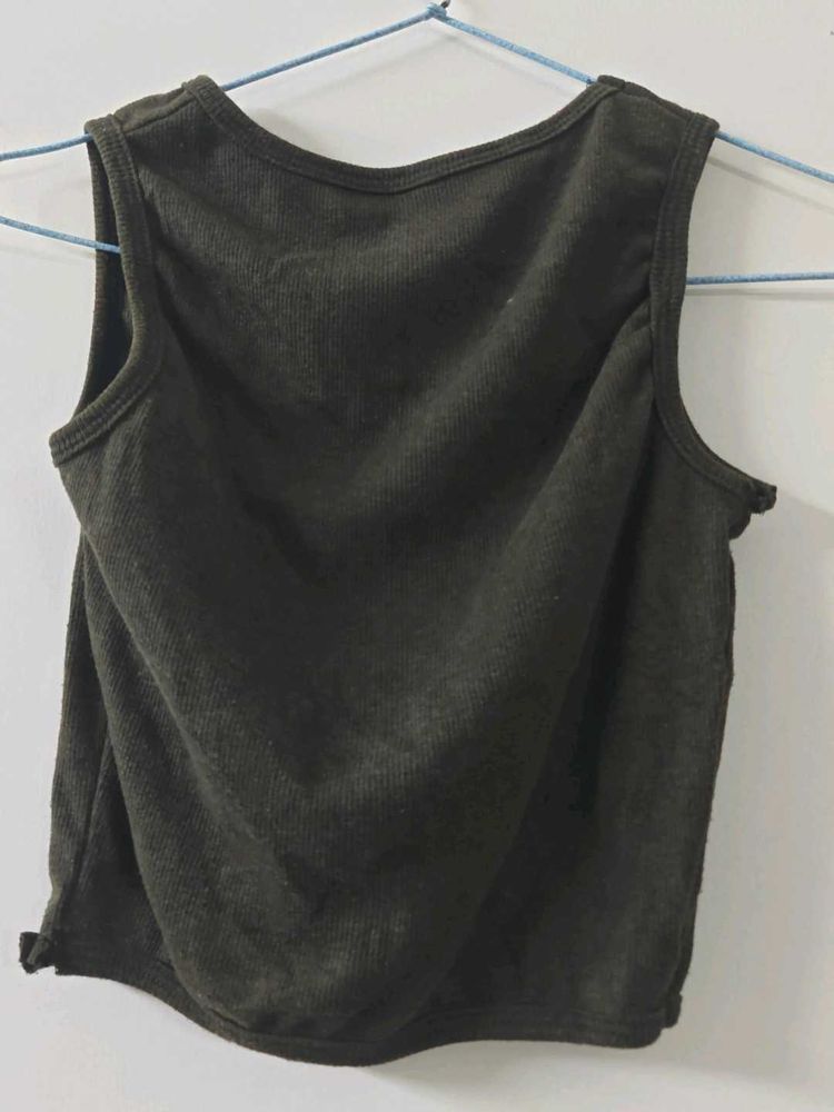 Sleeveless Ribbed Tank Top