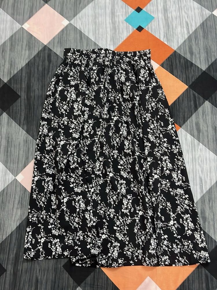 Chic Floral Print Maxi Skirt
