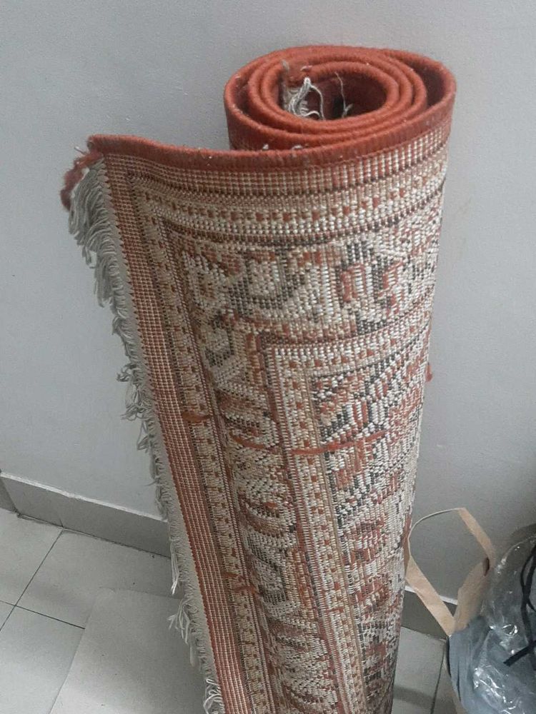 Rolled Traditional Area Rug