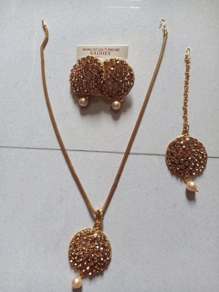 Jewellery Set With Mangtika