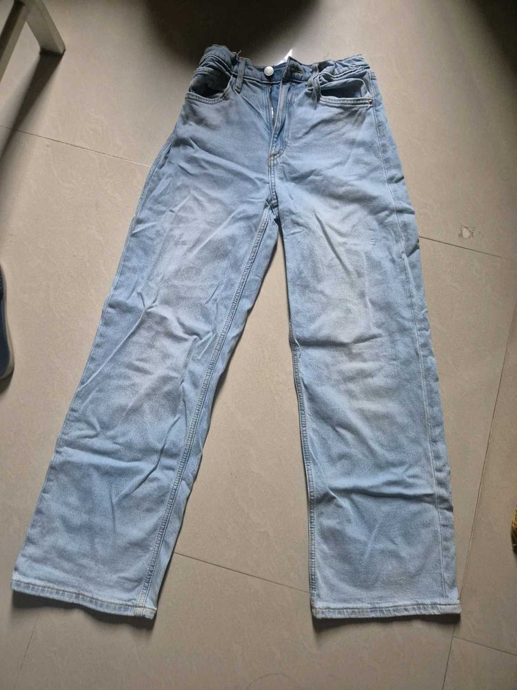 Blue Straight Cut Jeans – Classic &amp; Comfortable Fi