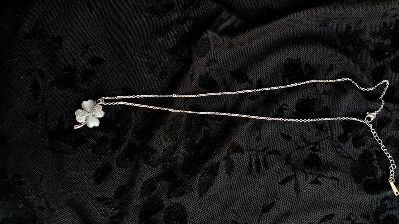 Clover Pendant Necklace