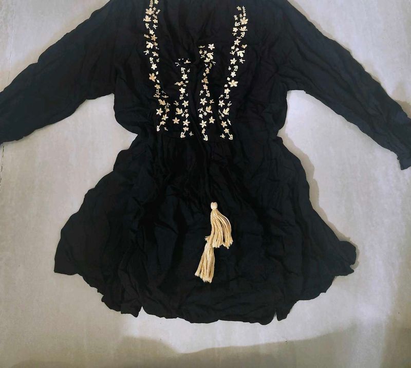 Black Embroidered Tassel Kurta