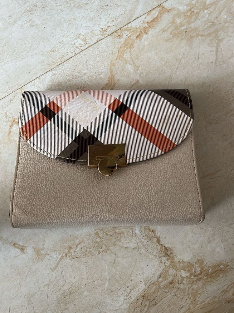 Stylish Plaid Clutch