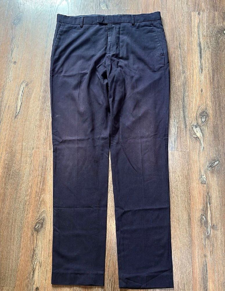H&amp;M Men’s Navy Blue Slim Fit Formal Trousers