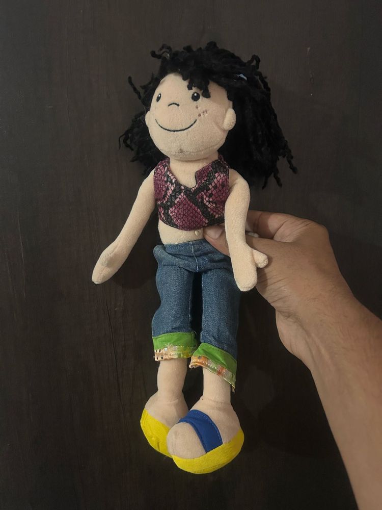 A vintage Groovy Girls plush fashion doll by Manh
