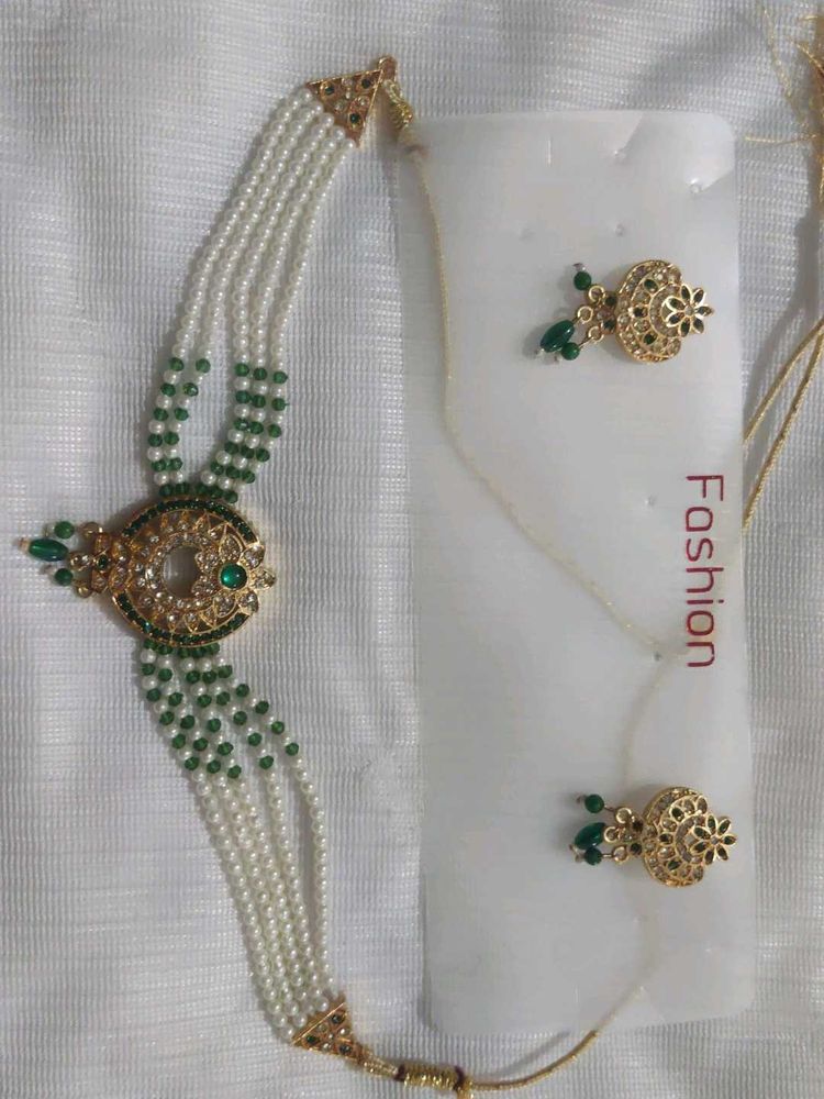 Pearl &amp; Green Stone Jewellery Set