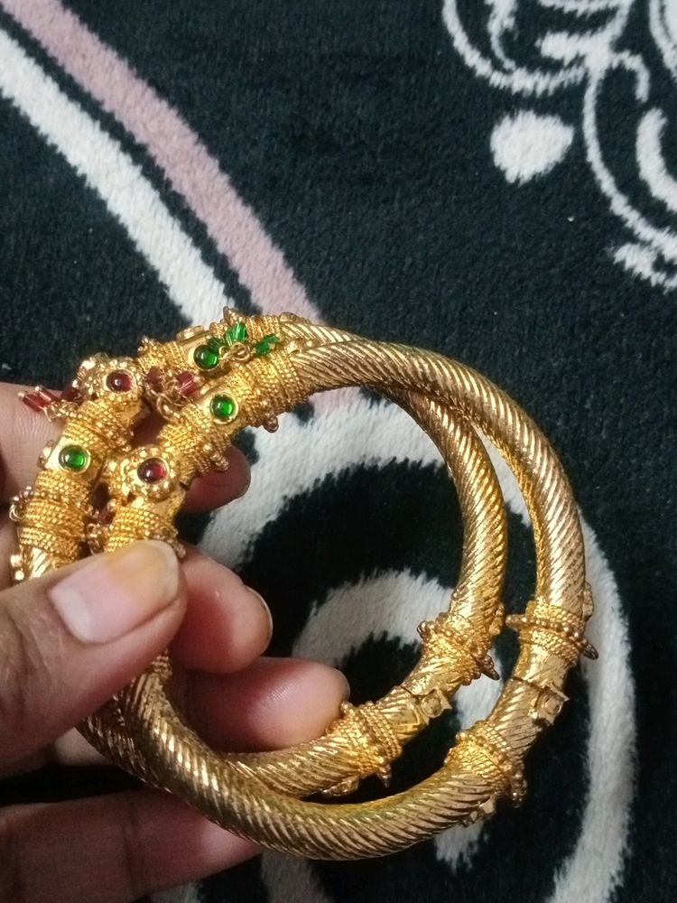 Vintage Gold-Tone Bangles