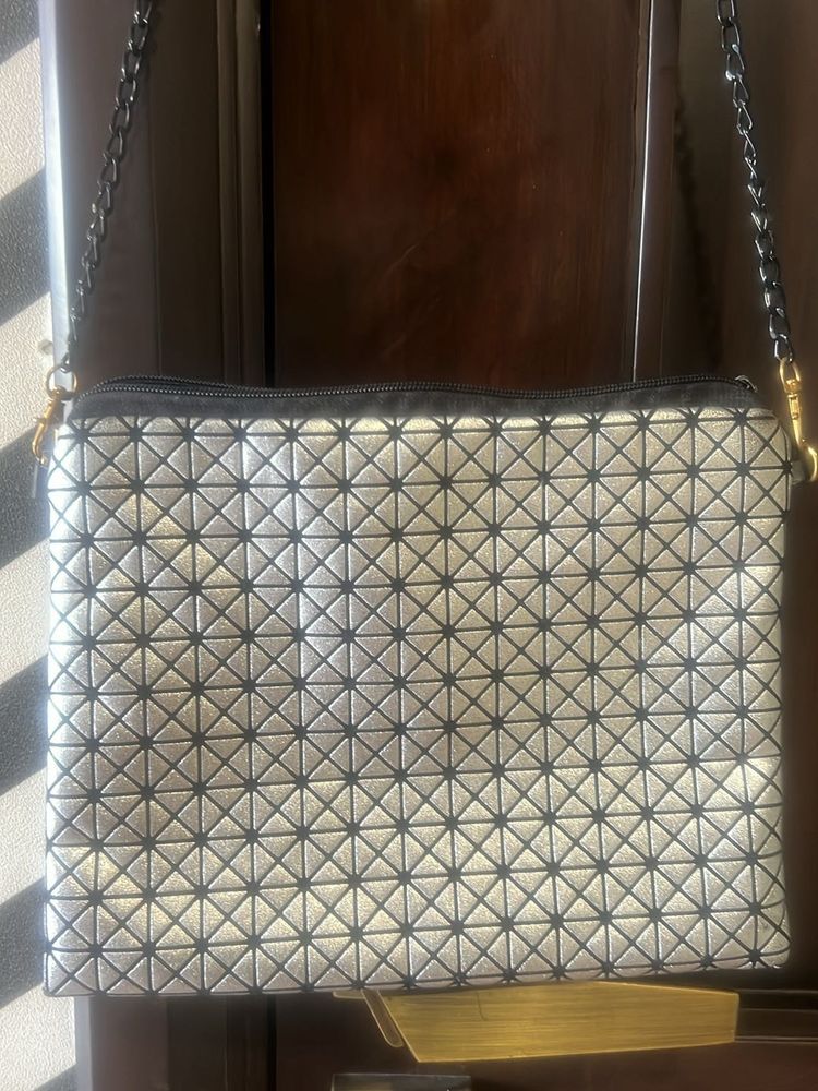 Silver Sling Bag- Detachable Chain