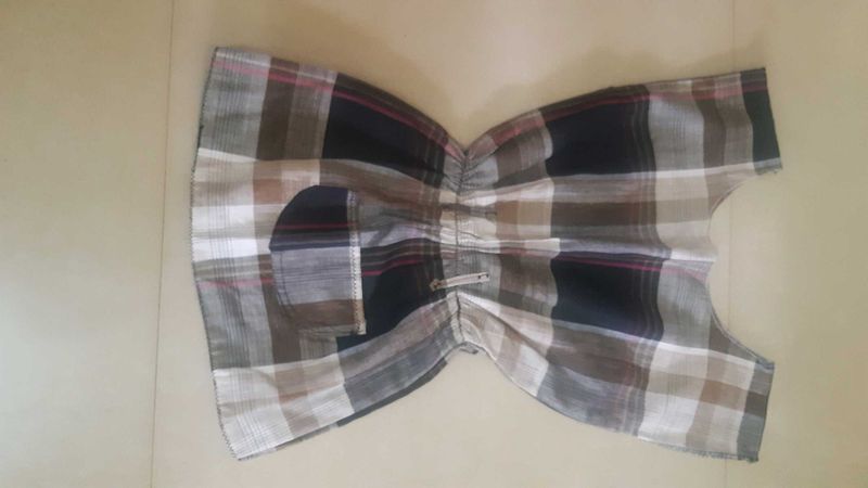 FREE Stylish Baniyan With Plaid Sleeveless Top.