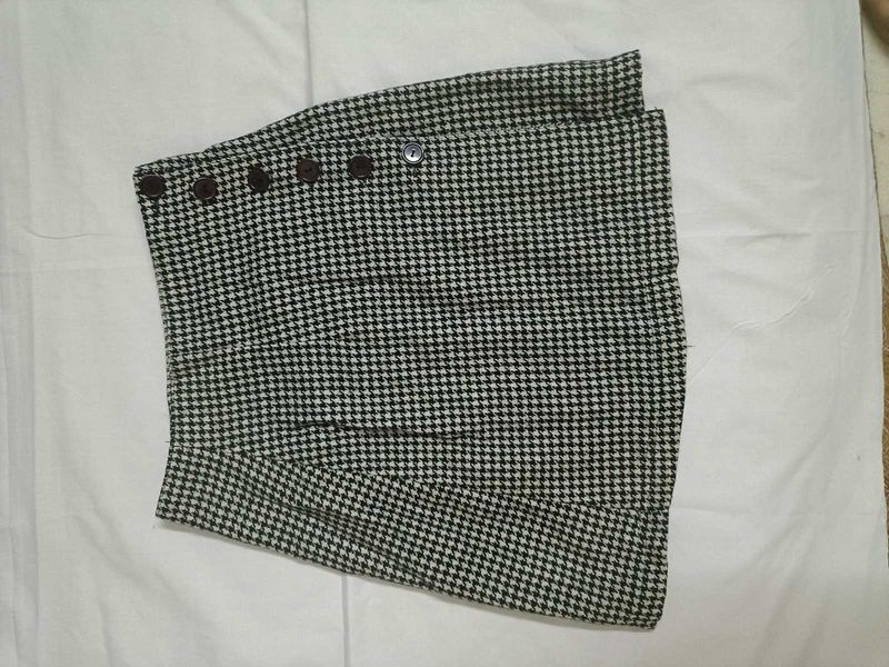 Houndstooth Pattern skirt