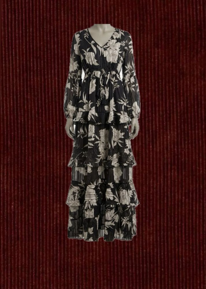Chic Floral Tiered Maxi Dress
