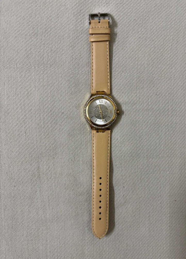 🆕Round Stone Studded with Leather Strap Watch