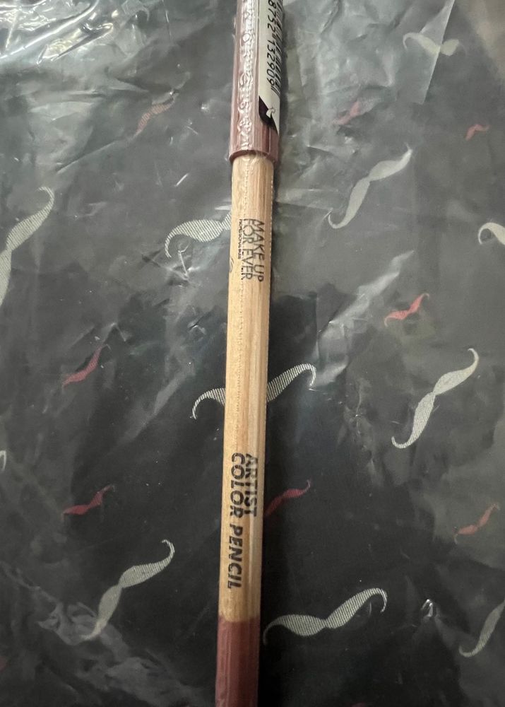 Make Up Forever Lip Liner