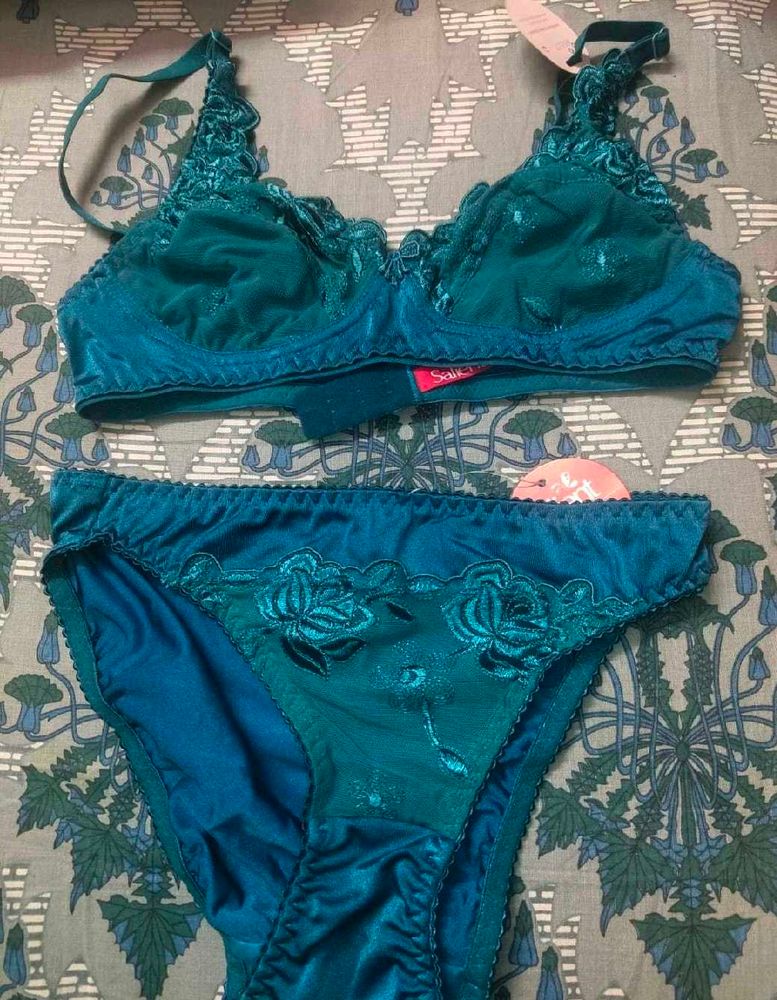 Teal Lace Bra and Panty Set