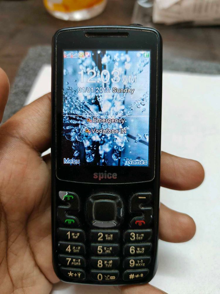 Spice M-5363 Keypad Mobile Phone.