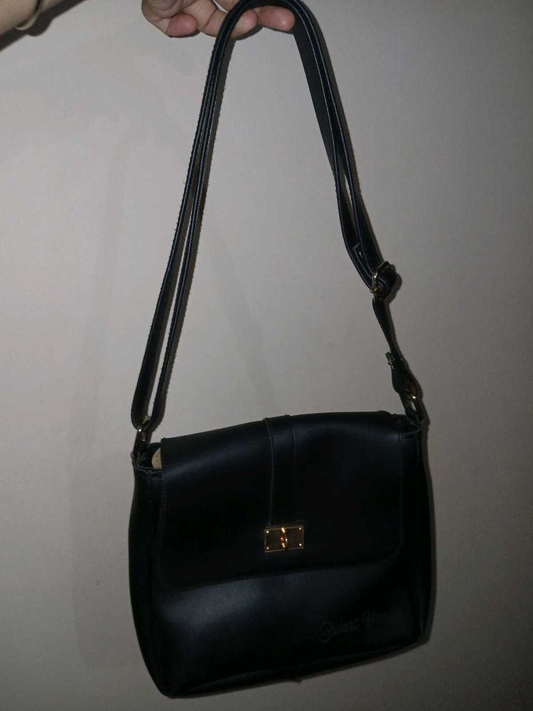 Chic Black Leather Crossbody Bag