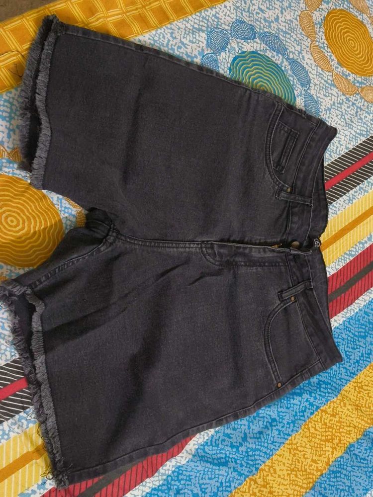 Dark Wash Denim Frayed Shorts