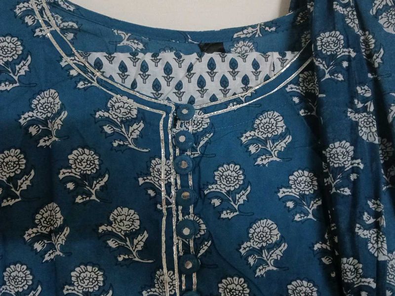 Blue &amp; White Printed Salwar Kameez