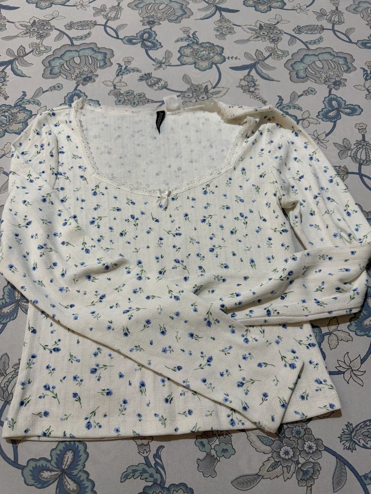 Cute Floral Long Sleeve Top