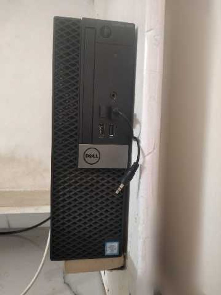 Dell OptiPlex Desktop Computer 512ssd