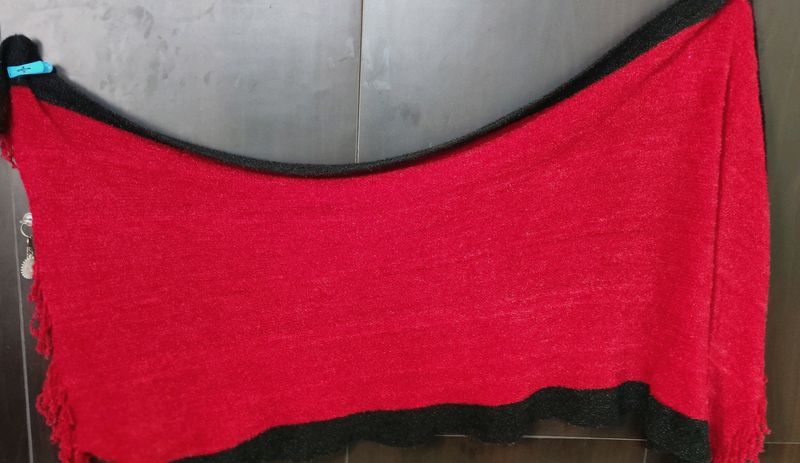 Warm Woollen Stole In maroon