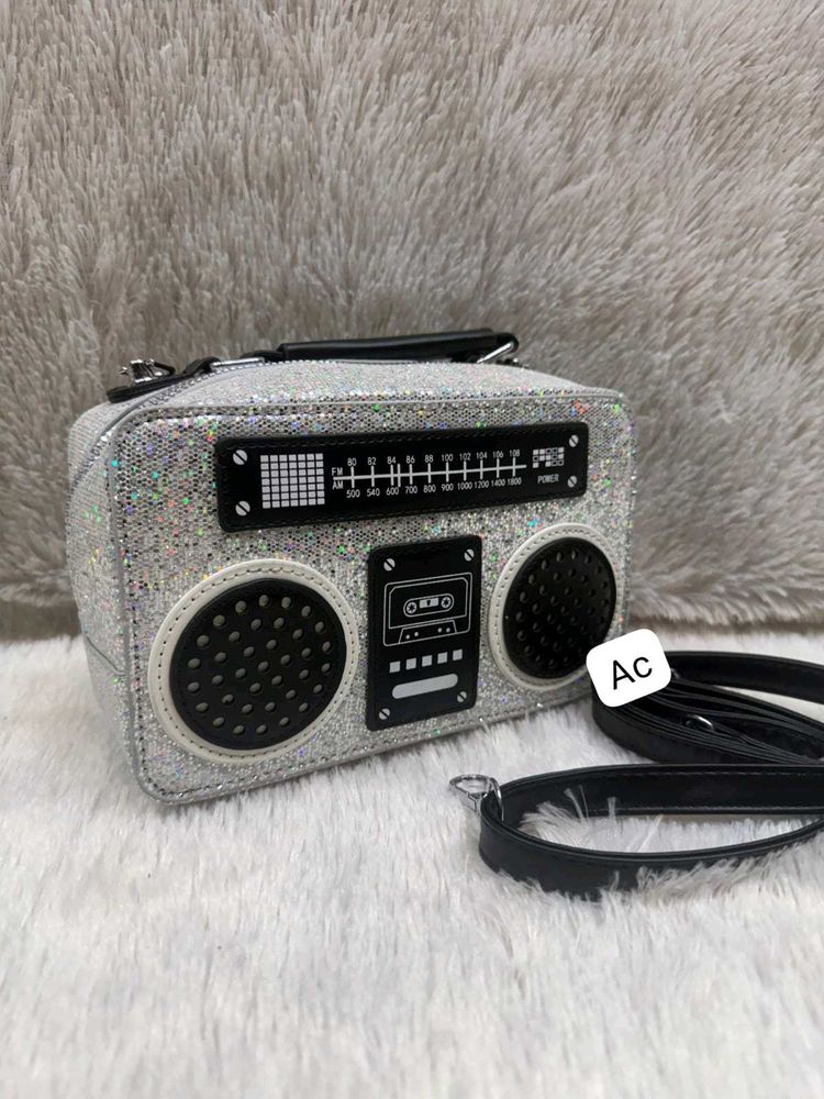 RADIO CROSSBODY