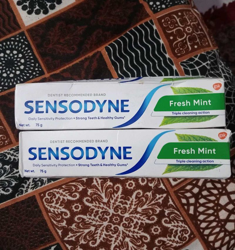 SENSODYNE (FRESH MINT) TOOTHPASTE