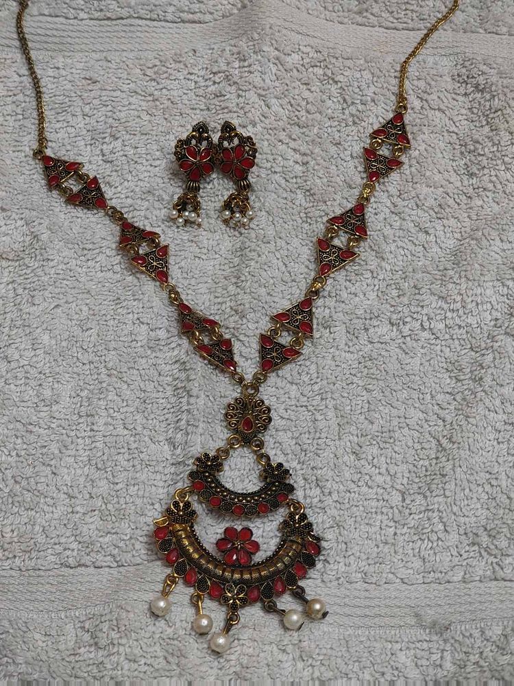 Red &amp; Gold Ethnic Necklace Set