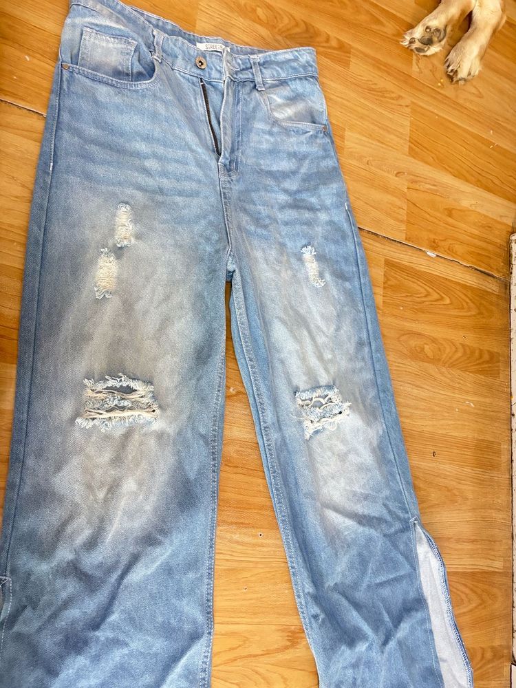 Distressed Wide Leg Jeans