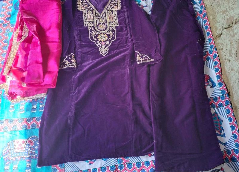 Elegant Purple Velvet Kurta Set