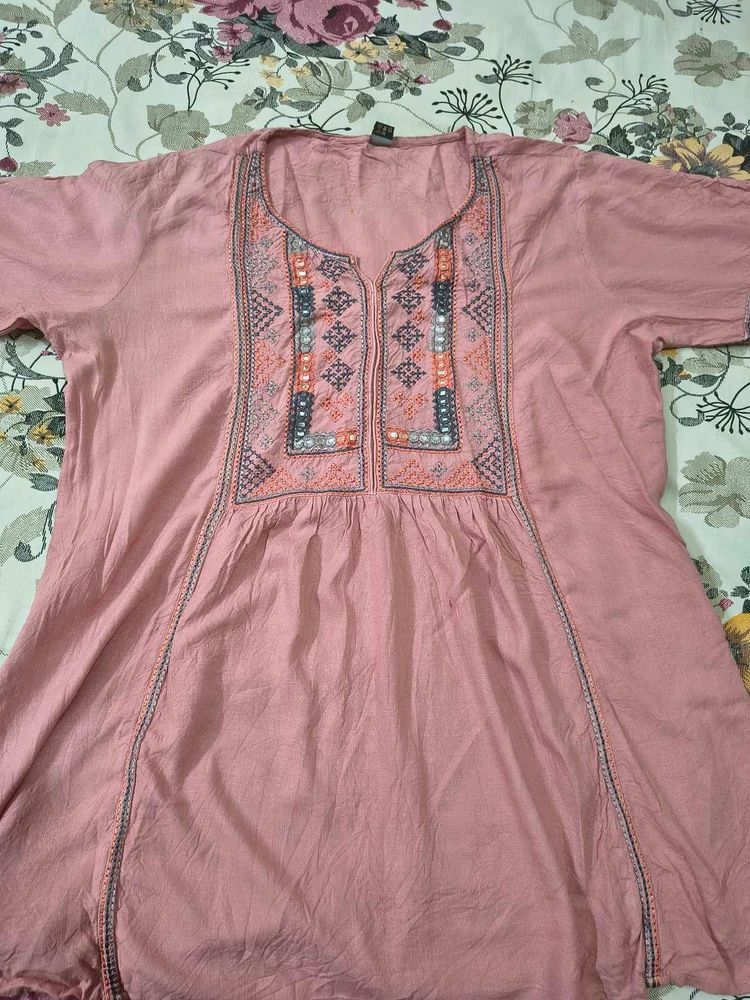 Embroidered Pink Kurta