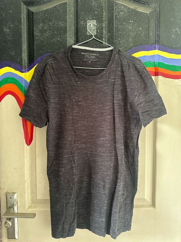 Banana Republic Tshirt