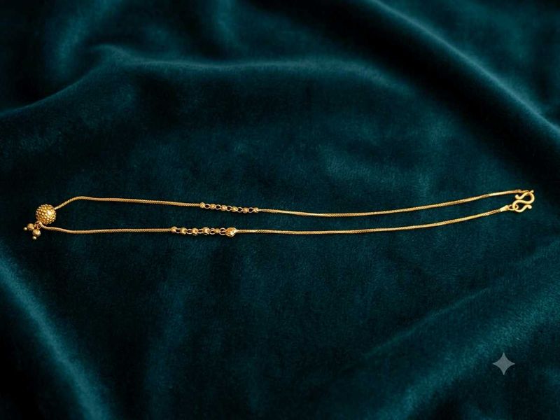 Elegant Gold Chain Necklace