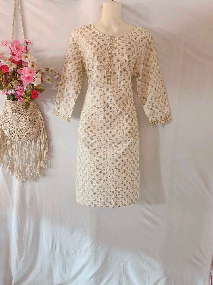 Elegant Off-White Printed Cotton Kurti