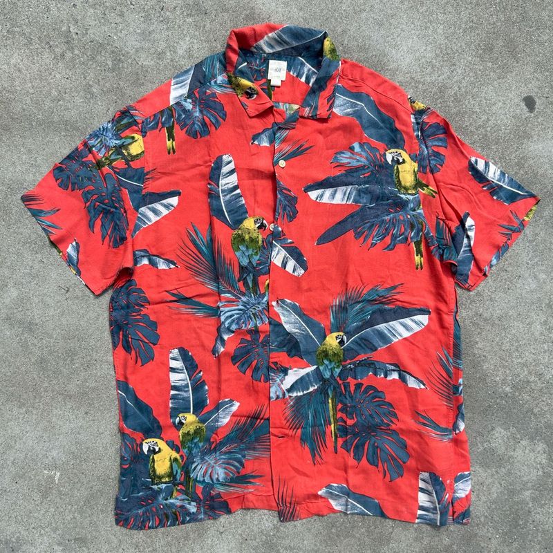 H&amp;M Tropical Parrot Print Shirt