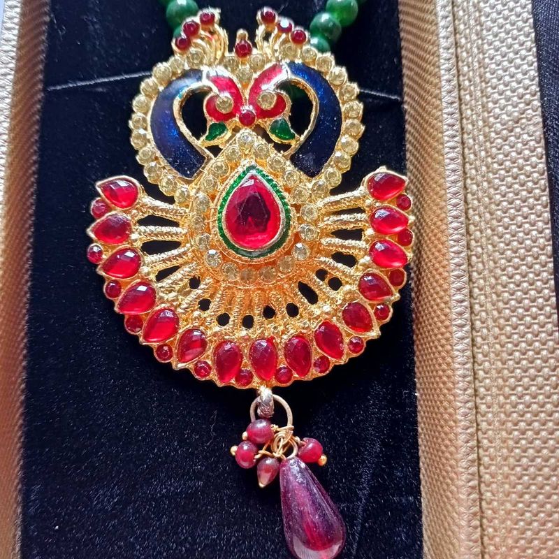 Exquisite Peacock Design Necklace Set