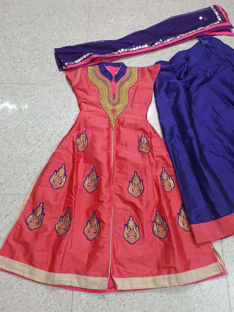 embroidery gown set