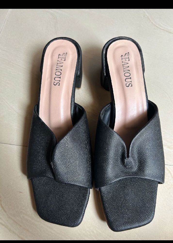 Chic Black Block Heel Mules