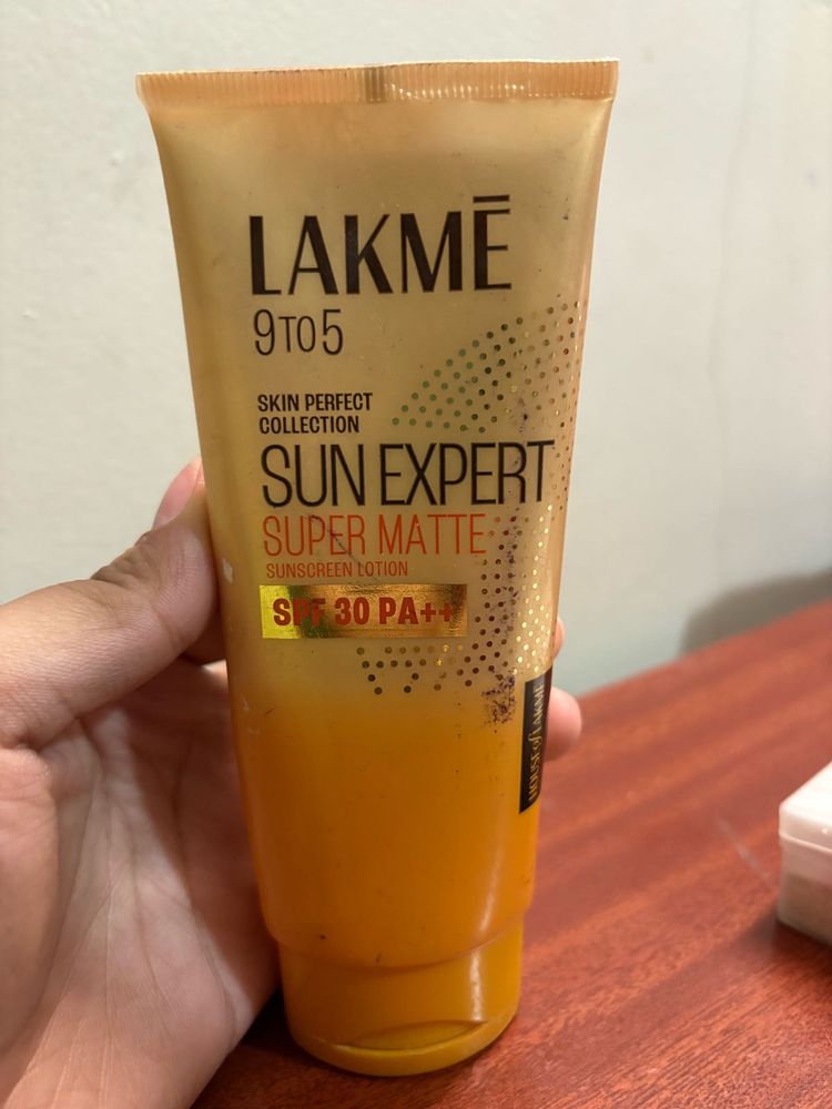 Lakme Sun Expert Super Matte SPF 30 PA++