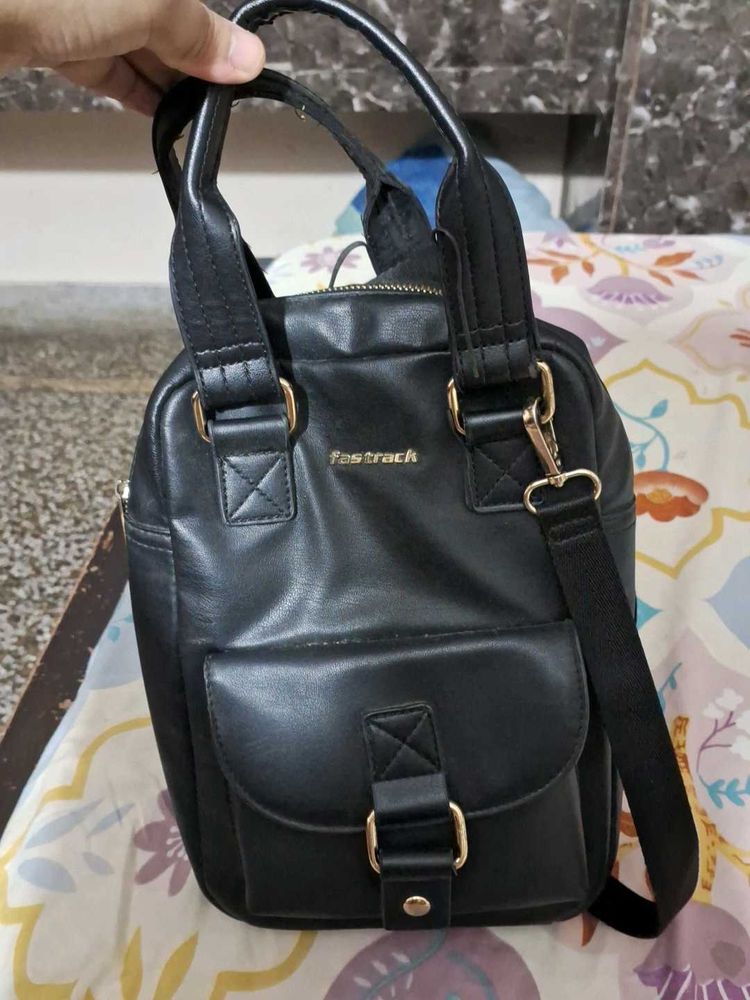 Fastrack Black Handbag cum Backpack